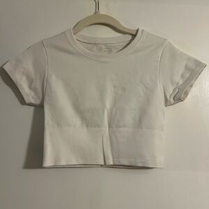 Aerie Offline Sidewalk Cropped Cream Short Sleeve Tee size XS